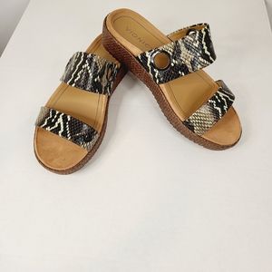 Women's VIONIC Sandals Slides NEW 8.5 Snakeskin
